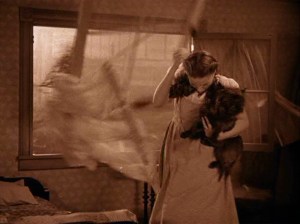 wizard_of_oz_0244_tornado